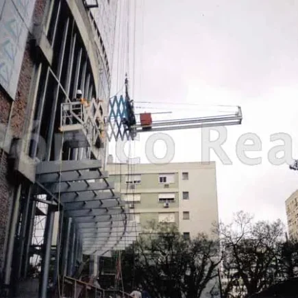 Conheça o trilho para balancins mais confiável do mercado: inovação e qualidade com a Pórtico Real