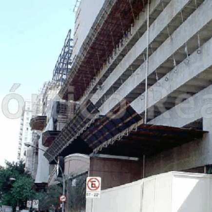 Bandeja periférica e cargueira