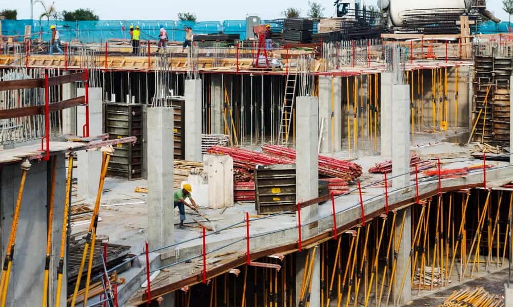 Precisa de acessos para canteiro de obra? Conheça a Pórtico Real